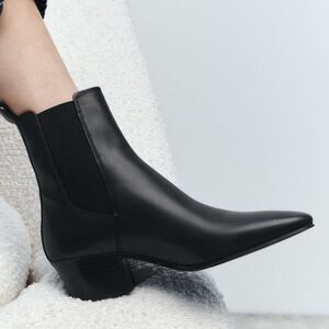 Zara Black Leather Cowboy Comfortable Block Heel Ankle Boots Size 9